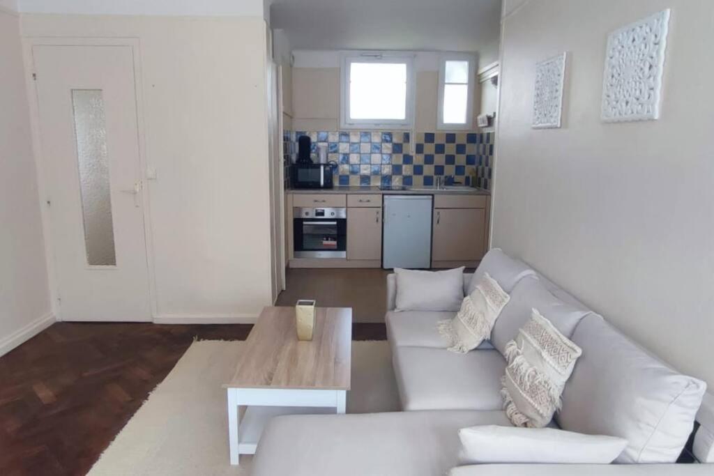 Appartement Tres Bien Place Châteauroux Exteriör bild