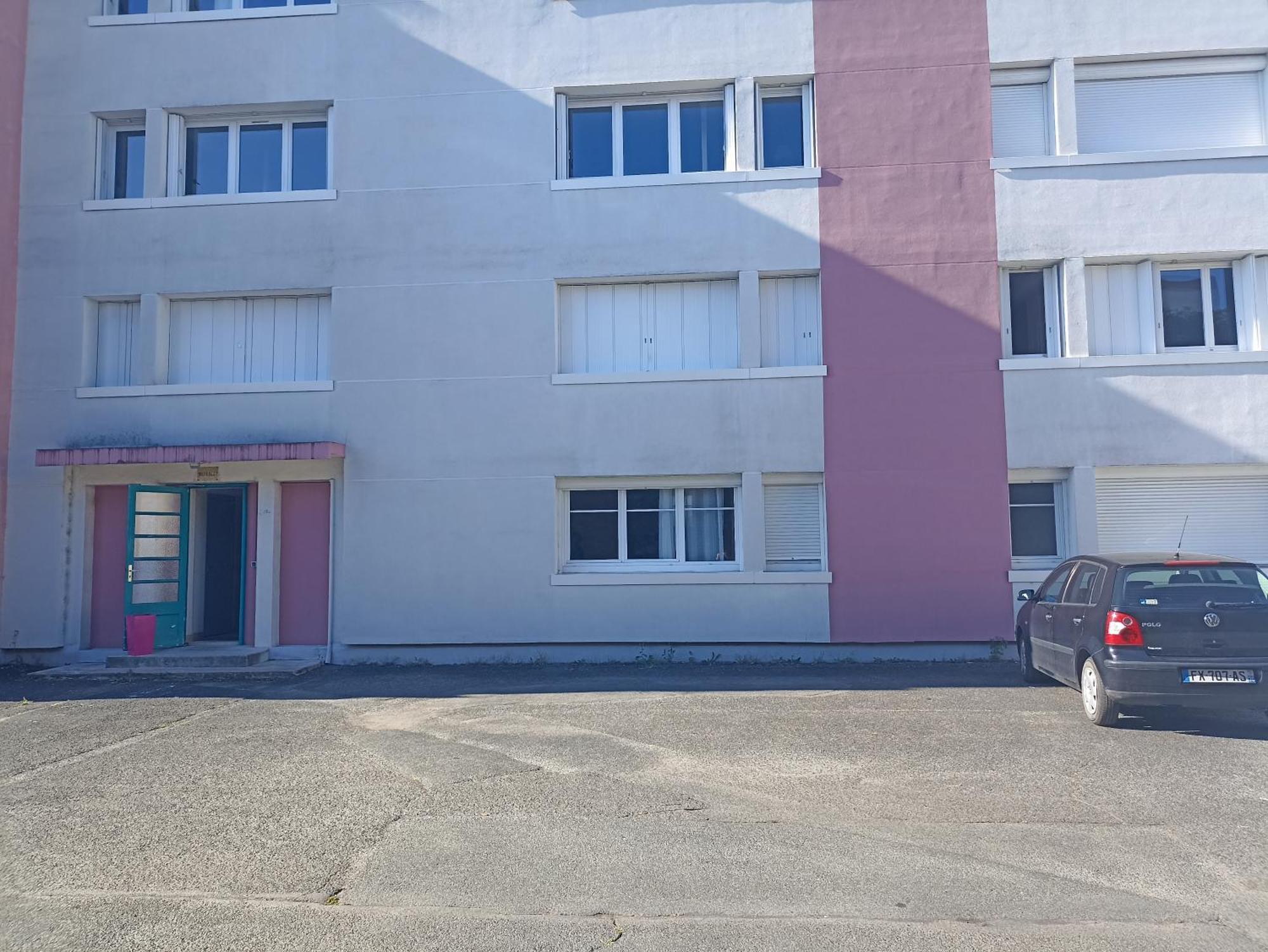 Appartement Tres Bien Place Châteauroux Exteriör bild